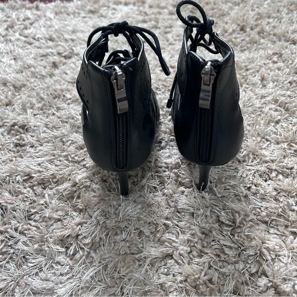 Lace up heels - Picture 3 of 5